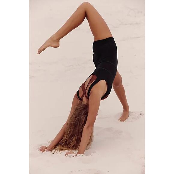 New Free People FP MOVEMENT It Takes Two Runsie $70 X-SMALL Black & Brown - Picture 3 of 8